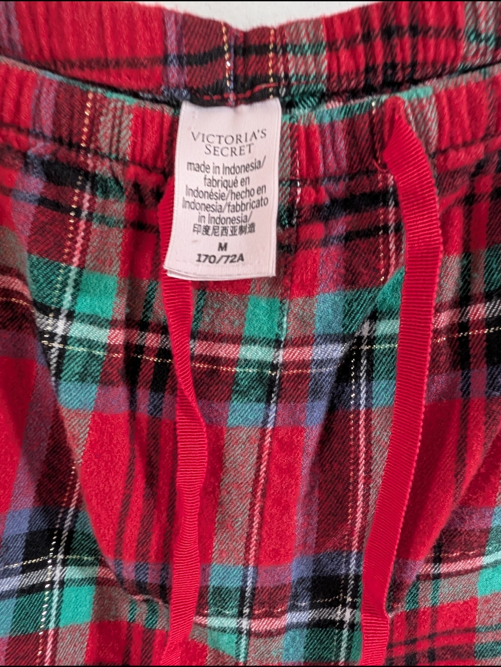 Victoria's Secret Red Plaid Short Pajama Set - Picture 13 of 14